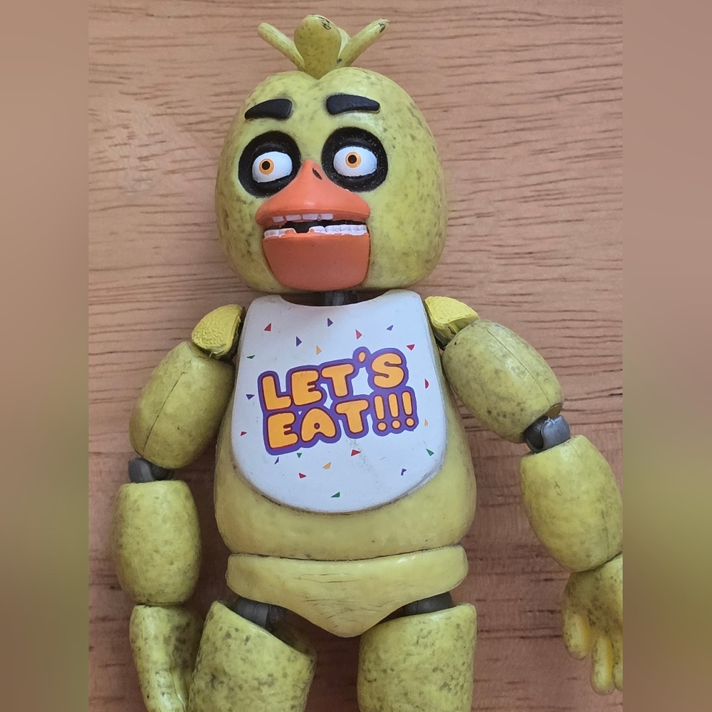 Funko Five Nights at Freddy's Chica action figure - Picture 3 of 7